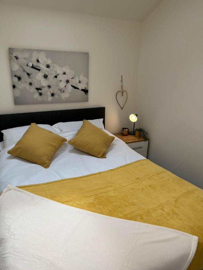 Bliss Apartments - Contractor 314 Брадфорт Екстериор снимка
