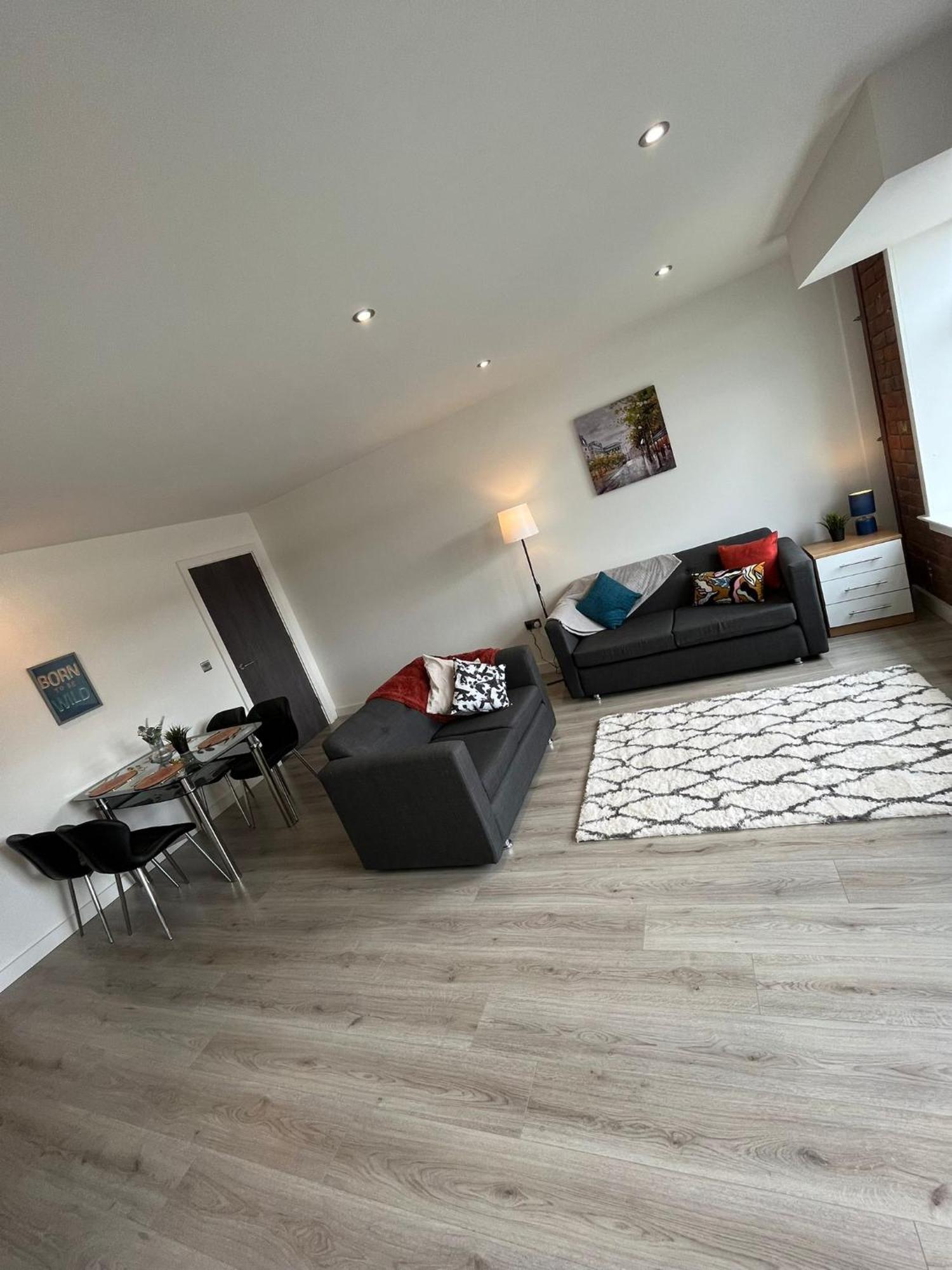 Bliss Apartments - Contractor 314 Брадфорт Екстериор снимка